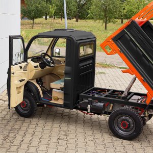 E-Fahrzeug Pickup Truck DEF25 schwarz Minicar Microcar Minitruck eTruck Pick-Up